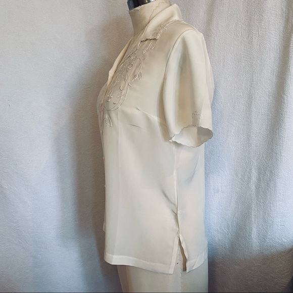 Pure silk M/L ivory hand embroidered short sleeve blouse. NWOT - Picture 4 of 6